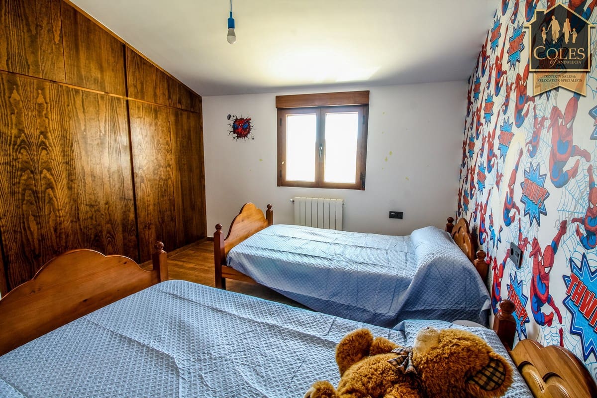 6 soverom Finca/Herregård til salgs i Velez-Blanco med svømmebasseng garasje - € 325 000 (Ref: 7617825)