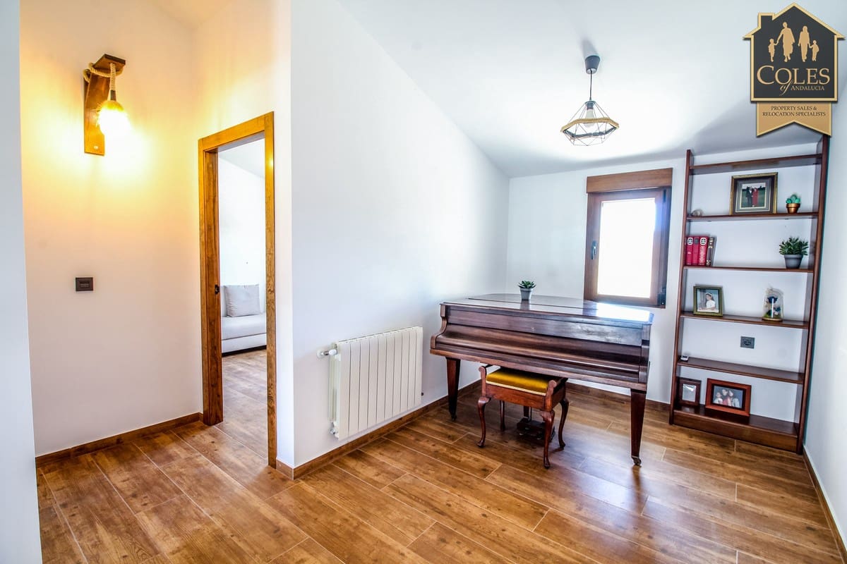 6 soverom Finca/Herregård til salgs i Velez-Blanco med svømmebasseng garasje - € 325 000 (Ref: 7617825)