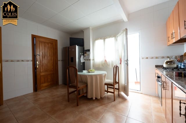 5 makuuhuone Omakotitalo myytävänä paikassa El Contador, Chirivel mukana 
autotalli - 155 000 € (Ref: 8475335)