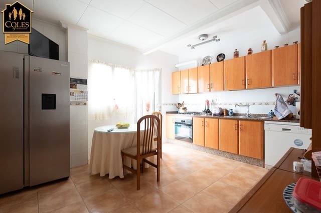 5 makuuhuone Omakotitalo myytävänä paikassa El Contador, Chirivel mukana 
autotalli - 155 000 € (Ref: 8475335)