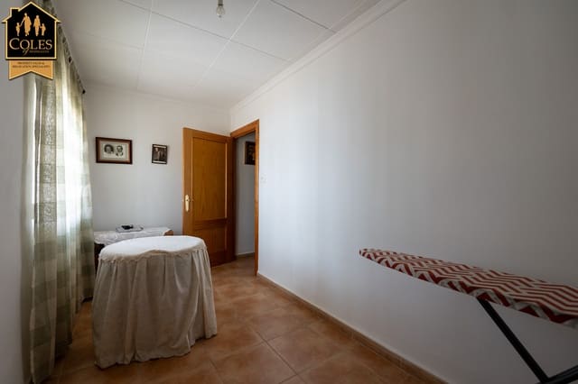 5 makuuhuone Omakotitalo myytävänä paikassa El Contador, Chirivel mukana 
autotalli - 155 000 € (Ref: 8475335)