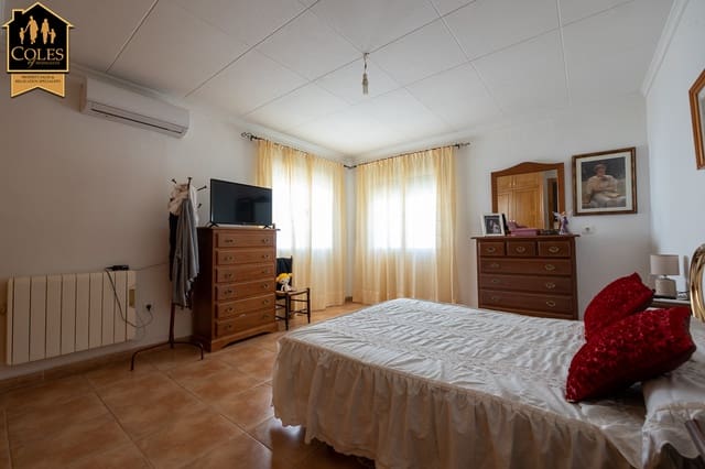 5 makuuhuone Omakotitalo myytävänä paikassa El Contador, Chirivel mukana 
autotalli - 155 000 € (Ref: 8475335)