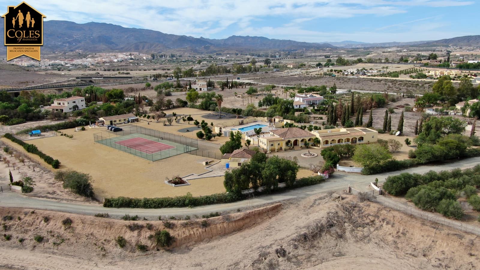 7 soveværelse Villa til salg i Turre med swimmingpool garage - € 925.000 (Ref: 8592492)