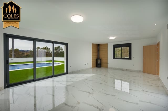 3 bedroom Villa for sale in Lorca with pool garage - € 450,000 (Ref: 8855385)