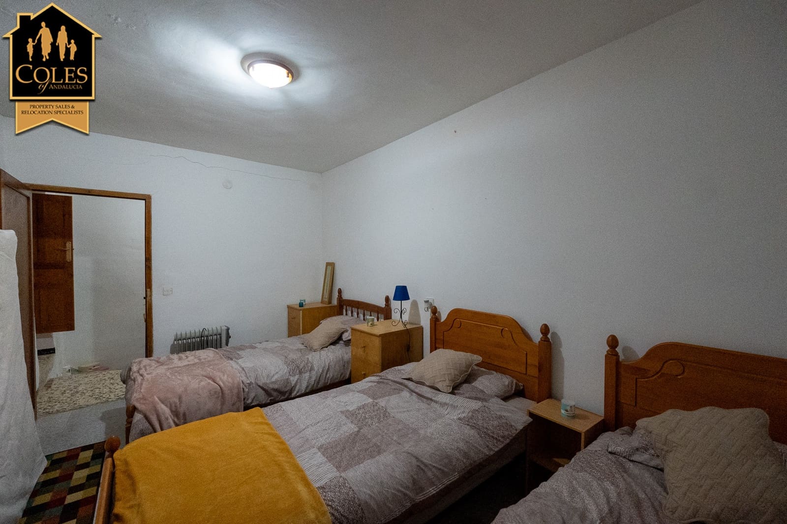 6 soveværelse Byhus til salg i El Contador med swimmingpool - € 90.000 (Ref: 8855425)