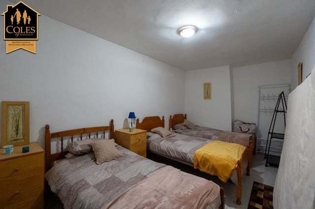 6 makuuhuone Omakotitalo myytävänä paikassa El Contador, Chirivel mukana uima-altaan - 90 000 € (Ref: 8855425)