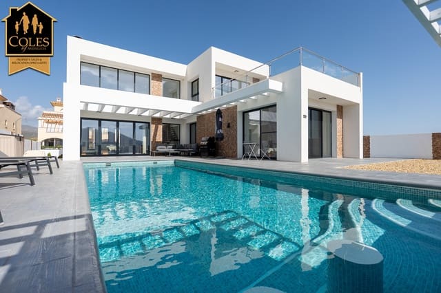 3 soveværelse Villa til salg i Los Gallardos med swimmingpool garage - € 549.950 (Ref: 8927145)