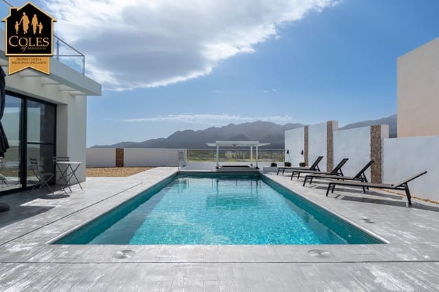 3 soveværelse Villa til salg i Los Gallardos med swimmingpool garage - € 549.950 (Ref: 8927145)