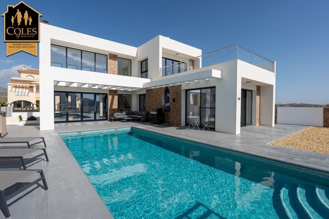 3 soveværelse Villa til salg i Los Gallardos med swimmingpool garage - € 549.950 (Ref: 8927145)