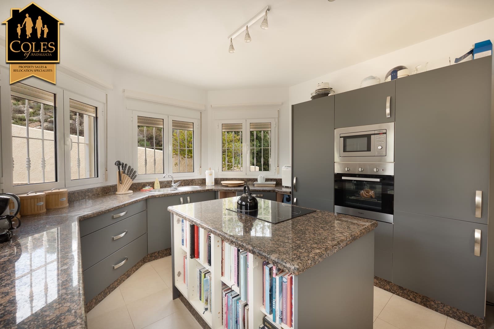 4 soverom Villa til salgs i Bedar med svømmebasseng garasje - € 525 000 (Ref: 8944862)