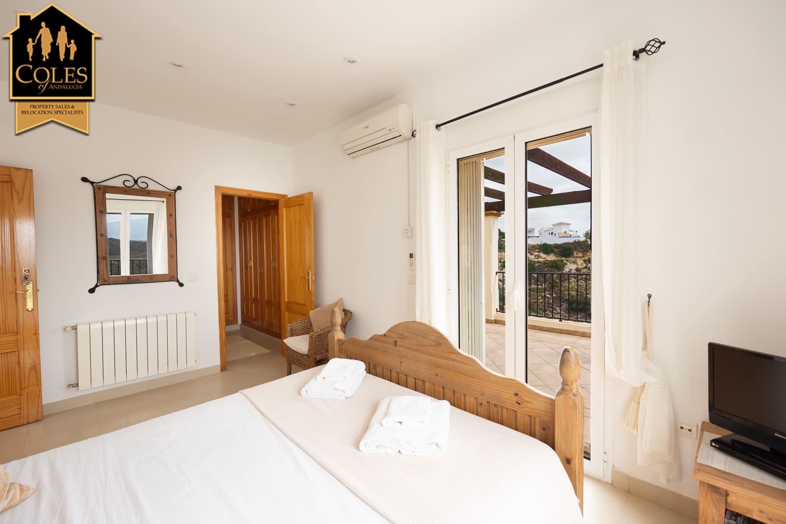 4 soverom Villa til salgs i Bedar med svømmebasseng garasje - € 525 000 (Ref: 8944862)