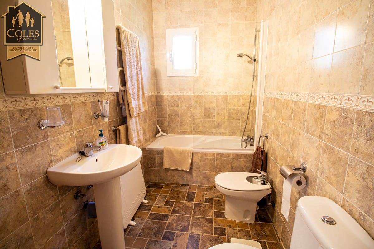 3 soveværelse Villa til salg i Cariatiz med swimmingpool - € 229.950 (Ref: 8970976)