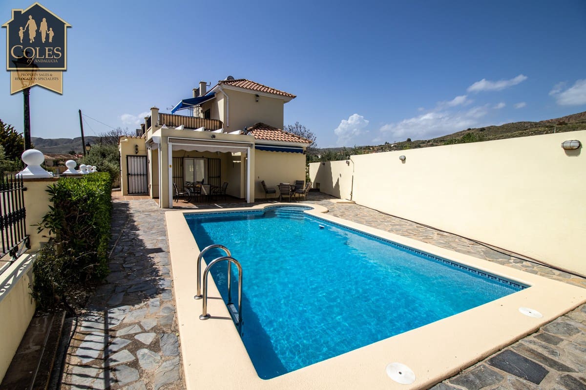 3 soveværelse Villa til salg i Cariatiz med swimmingpool - € 229.950 (Ref: 8970976)