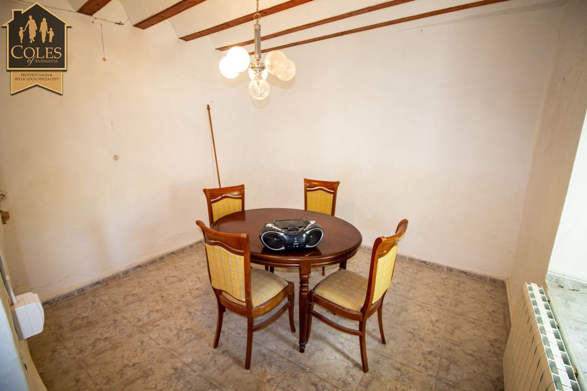 6 makuuhuone Omakotitalo myytävänä paikassa El Contador mukana 
autotalli - 124 950 € (Ref: 8997545)