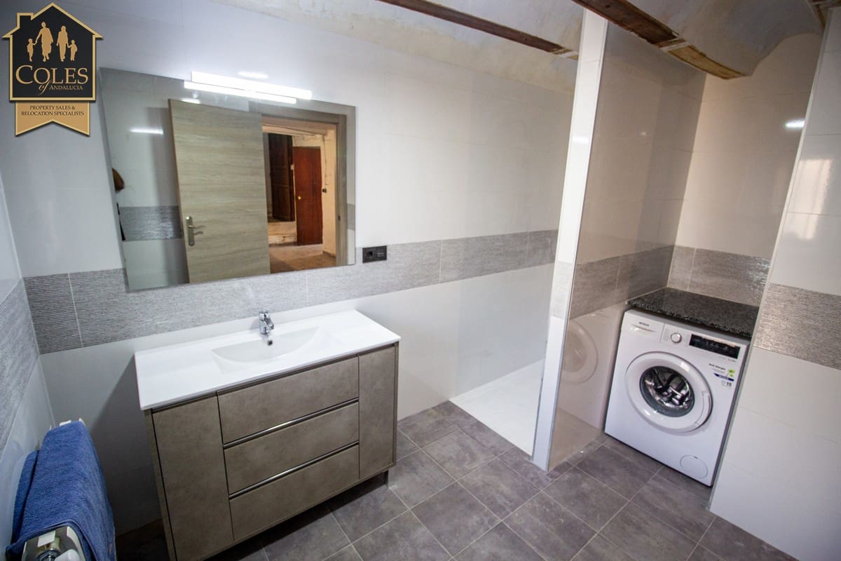 6 makuuhuone Omakotitalo myytävänä paikassa El Contador mukana 
autotalli - 124 950 € (Ref: 8997545)