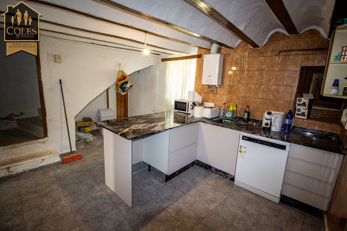 6 makuuhuone Omakotitalo myytävänä paikassa El Contador mukana 
autotalli - 124 950 € (Ref: 8997545)