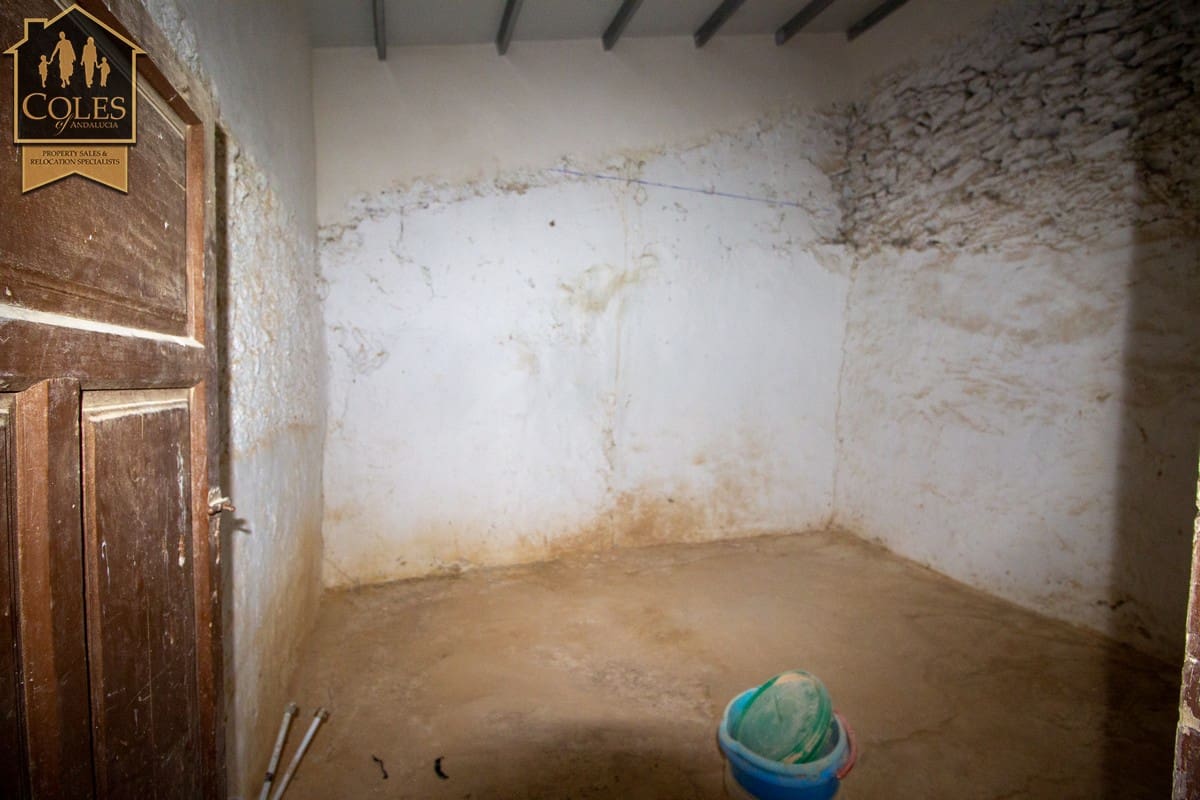 6 makuuhuone Omakotitalo myytävänä paikassa El Contador mukana 
autotalli - 124 950 € (Ref: 8997545)