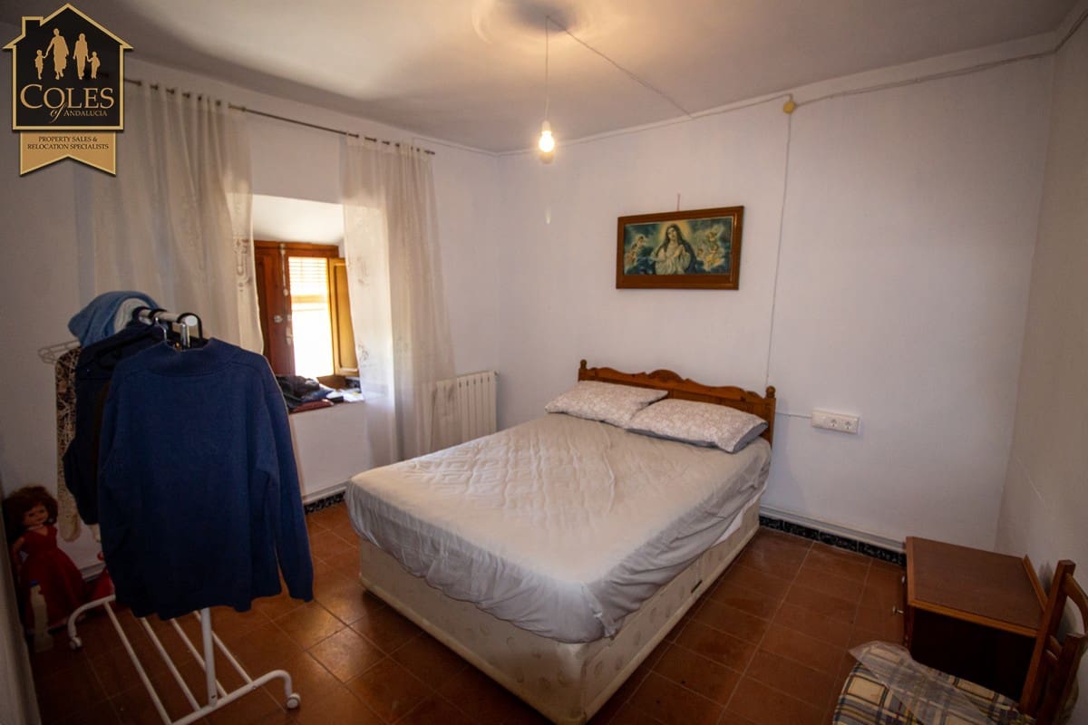 6 makuuhuone Omakotitalo myytävänä paikassa El Contador mukana 
autotalli - 124 950 € (Ref: 8997545)