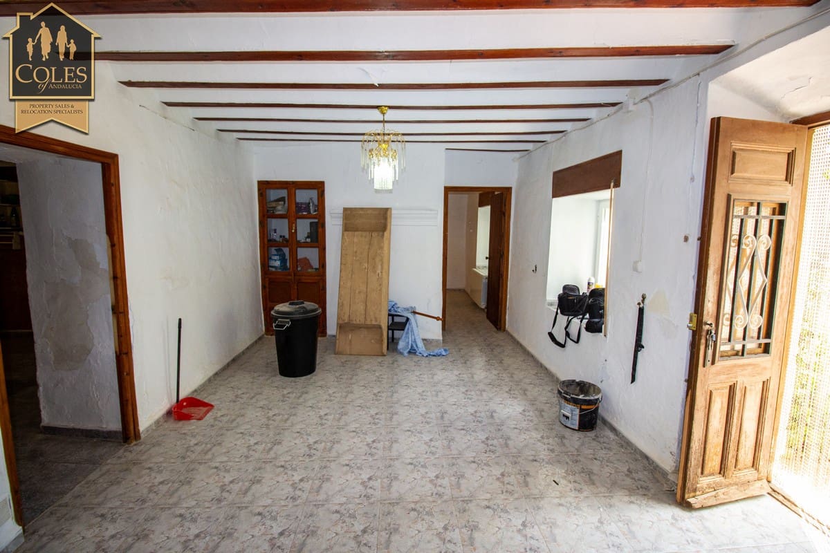 6 makuuhuone Omakotitalo myytävänä paikassa El Contador mukana 
autotalli - 124 950 € (Ref: 8997545)