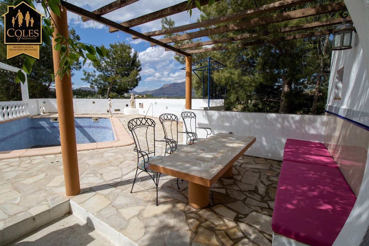 7 soveværelse Finca/Landehus til salg i Velez-Rubio med swimmingpool garage - € 365.000 (Ref: 9023212)