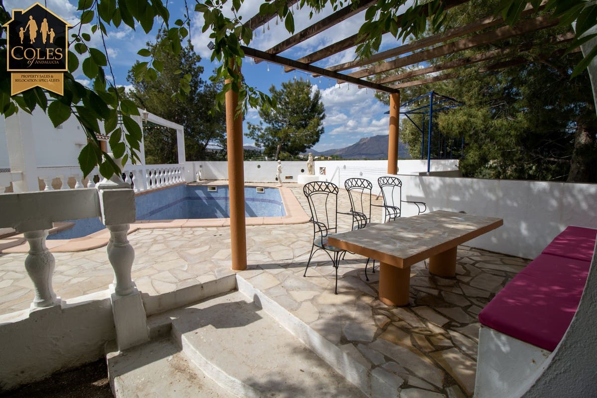 7 soveværelse Finca/Landehus til salg i Velez-Rubio med swimmingpool garage - € 365.000 (Ref: 9023212)