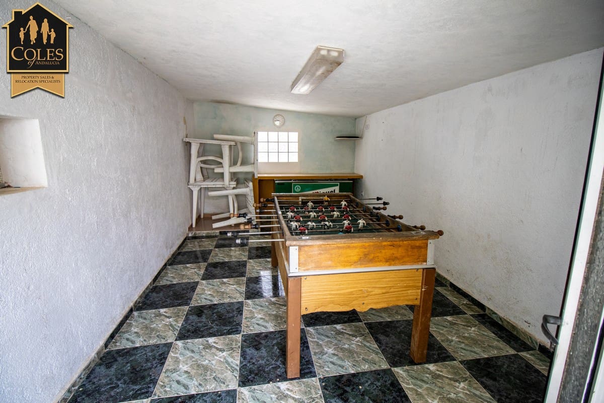 7 soveværelse Finca/Landehus til salg i Velez-Rubio med swimmingpool garage - € 365.000 (Ref: 9023212)