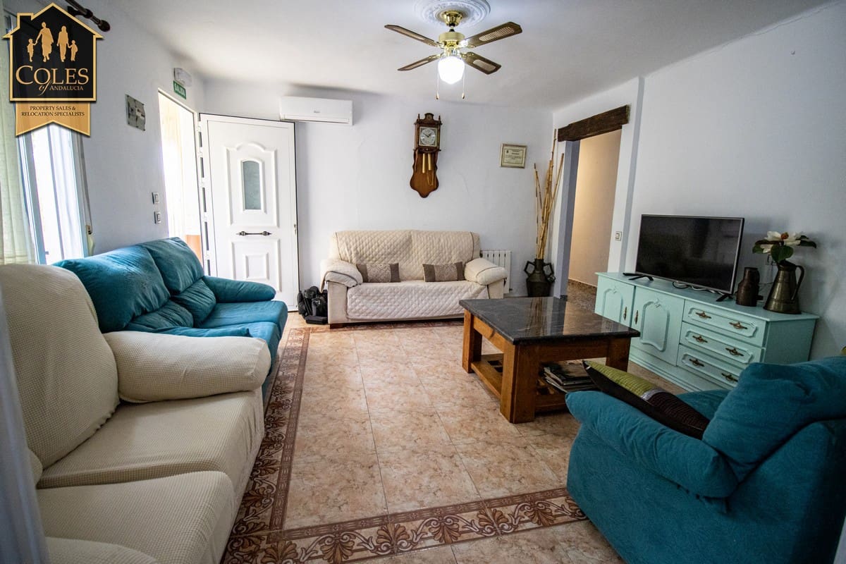 7 soveværelse Finca/Landehus til salg i Velez-Rubio med swimmingpool garage - € 365.000 (Ref: 9023212)