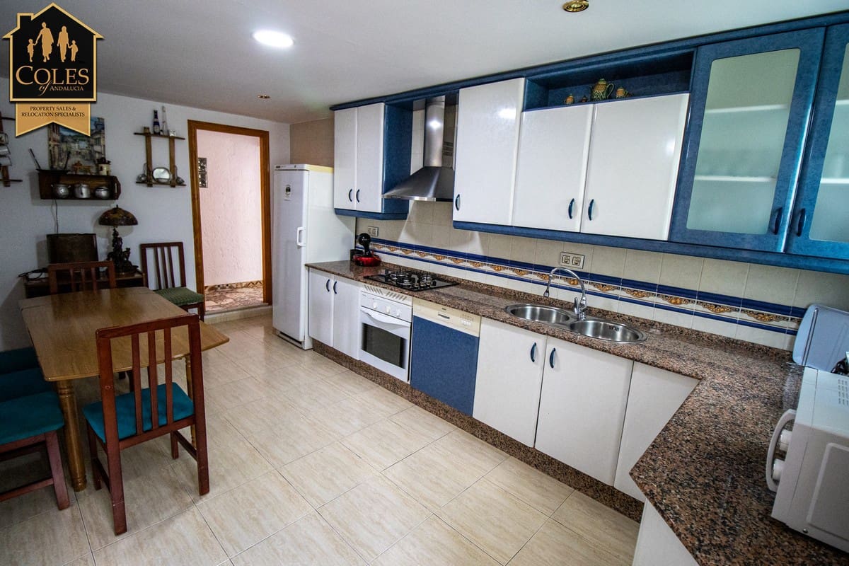 7 soveværelse Finca/Landehus til salg i Velez-Rubio med swimmingpool garage - € 365.000 (Ref: 9023212)