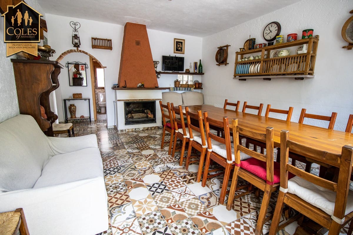 7 soveværelse Finca/Landehus til salg i Velez-Rubio med swimmingpool garage - € 365.000 (Ref: 9023212)