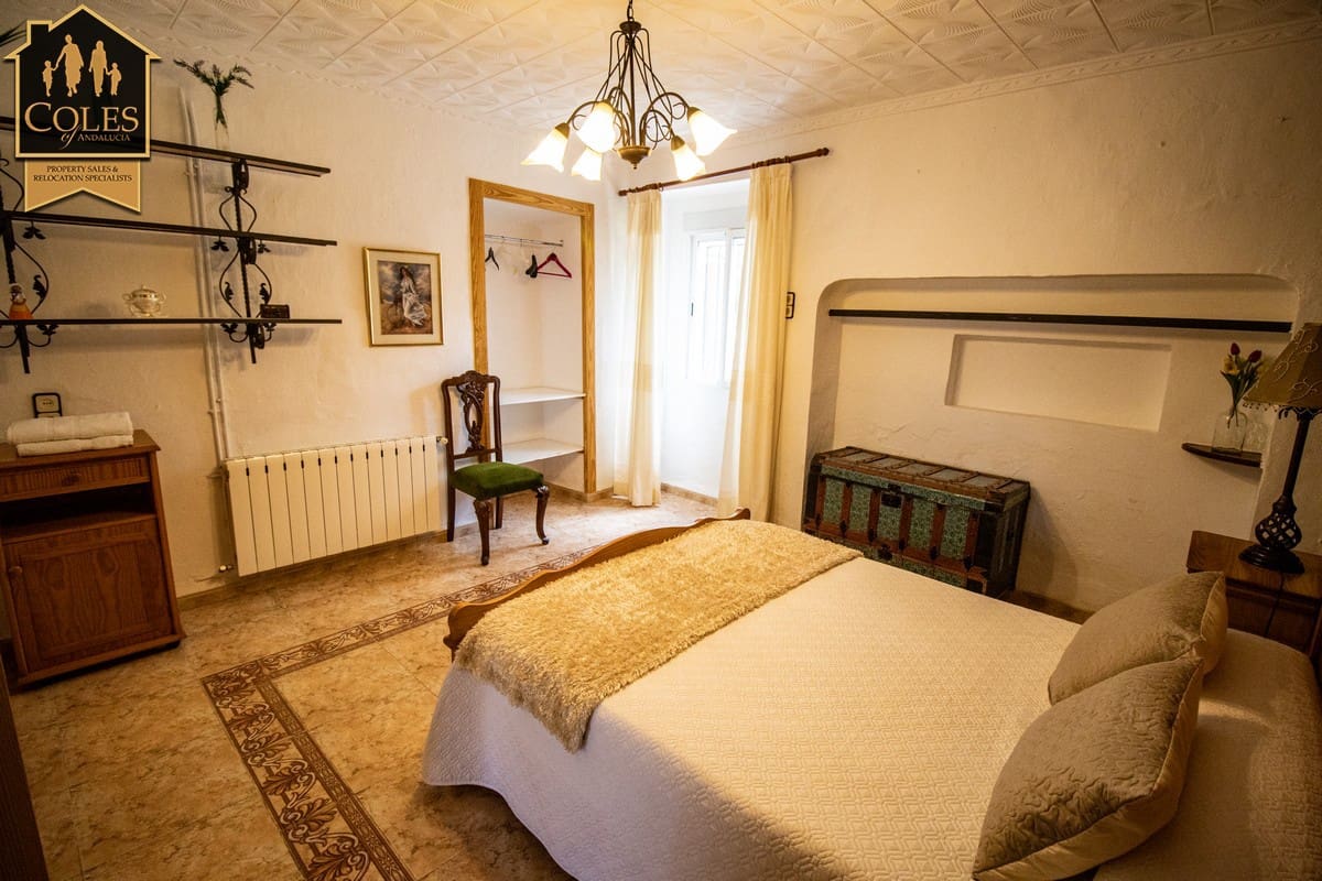 7 soveværelse Finca/Landehus til salg i Velez-Rubio med swimmingpool garage - € 365.000 (Ref: 9023212)