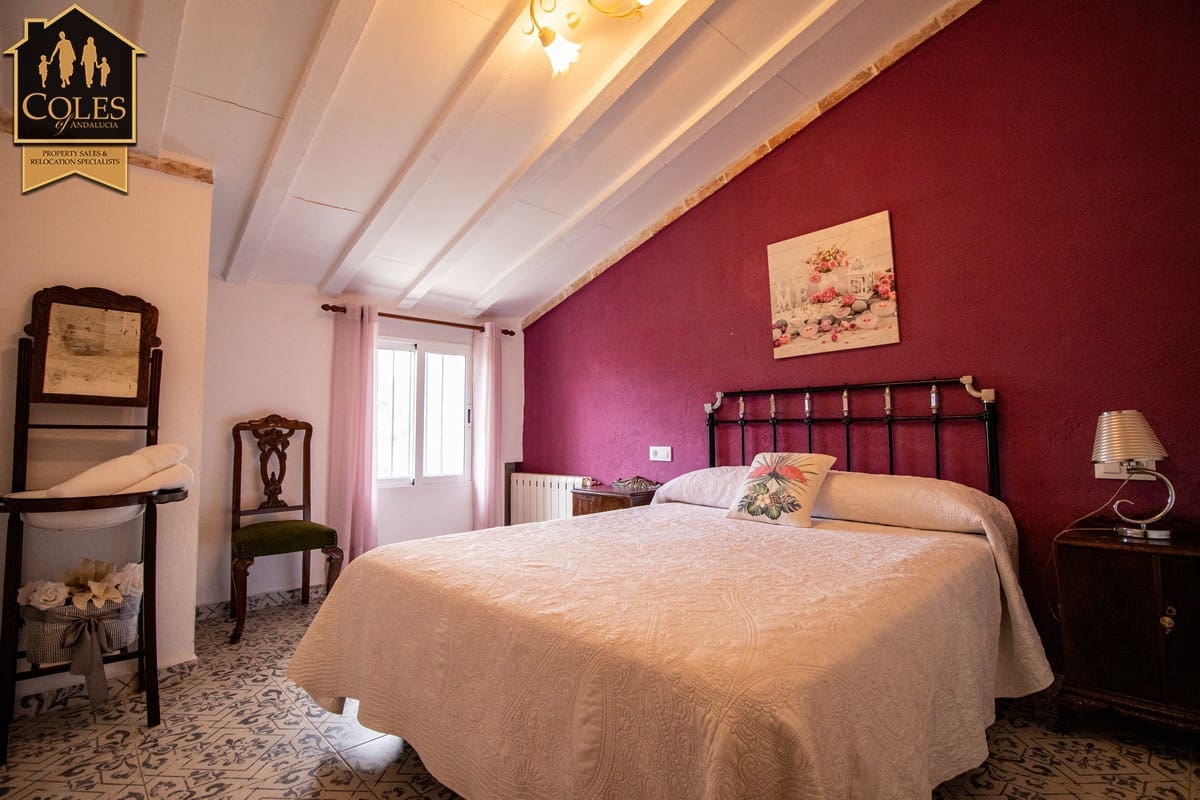 7 soveværelse Finca/Landehus til salg i Velez-Rubio med swimmingpool garage - € 365.000 (Ref: 9023212)