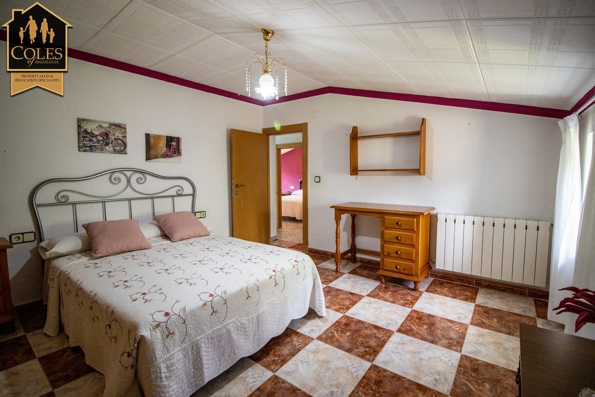 7 soveværelse Finca/Landehus til salg i Velez-Rubio med swimmingpool garage - € 365.000 (Ref: 9023212)