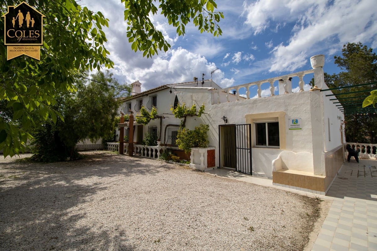 7 soveværelse Finca/Landehus til salg i Velez-Rubio med swimmingpool garage - € 365.000 (Ref: 9023212)