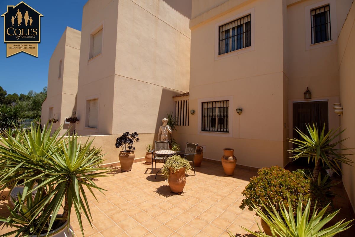 3 soveværelse Byhus til salg i Alfaix med swimmingpool - € 169.950 (Ref: 9024938)