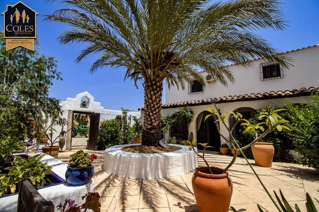 5 slaapkamer Finca/Landhuis te koop in Huércal-Overa met zwembad garage - € 399.000 (Ref: 9076868)