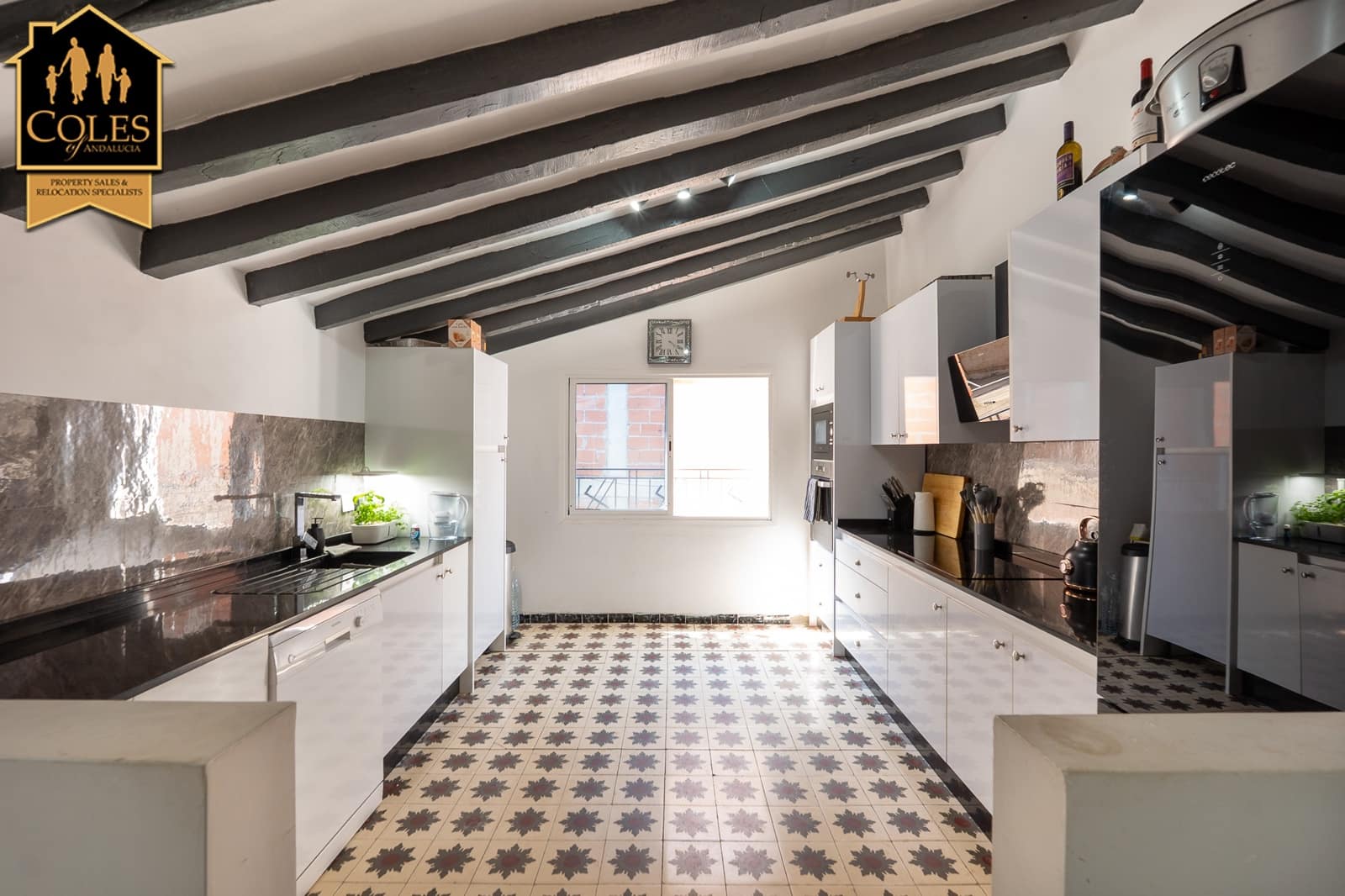 6 bedroom Townhouse for sale in Los Gallardos with pool garage - € 399,999 (Ref: 9125899)