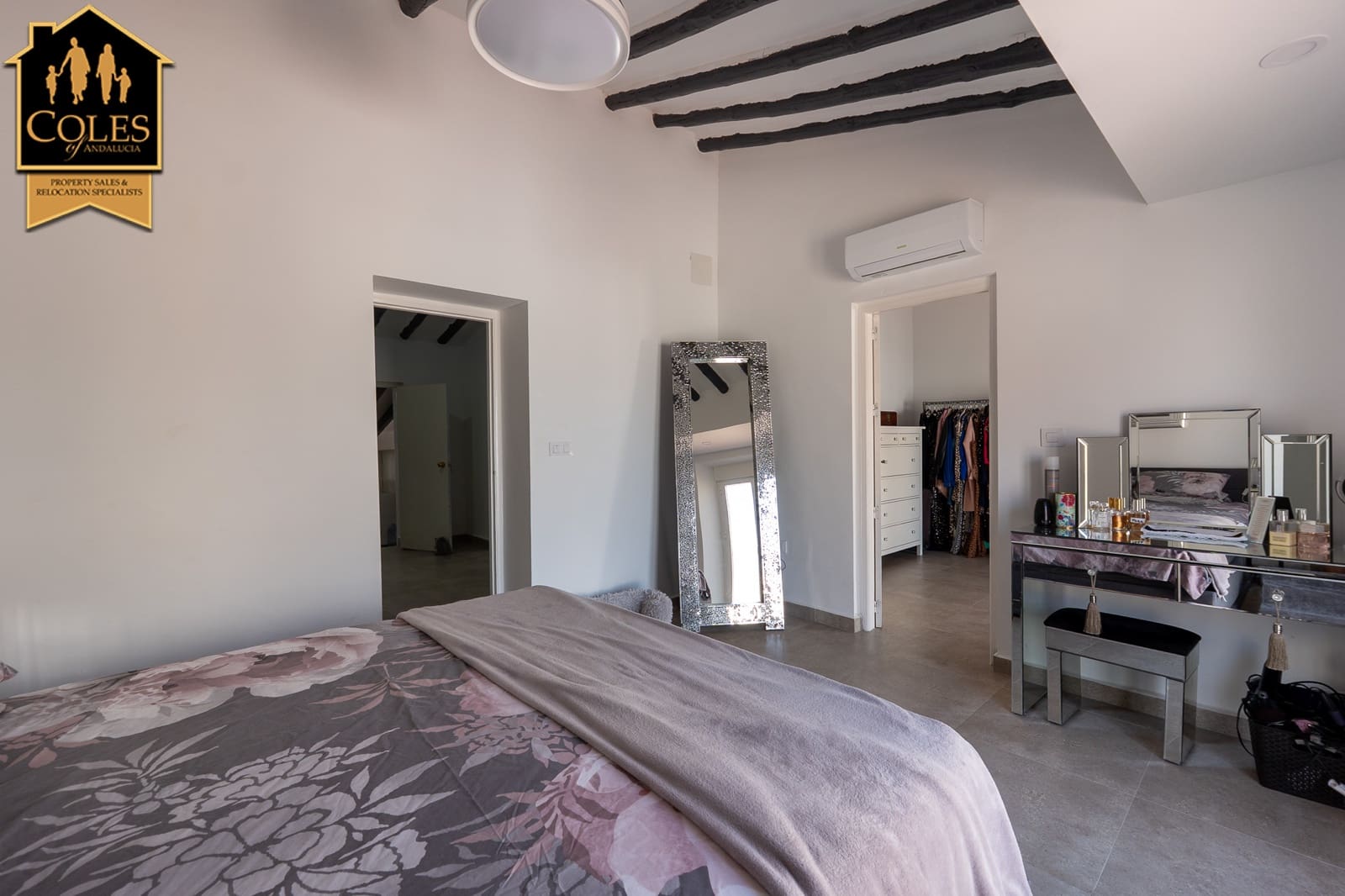 6 bedroom Townhouse for sale in Los Gallardos with pool garage - € 399,999 (Ref: 9125899)