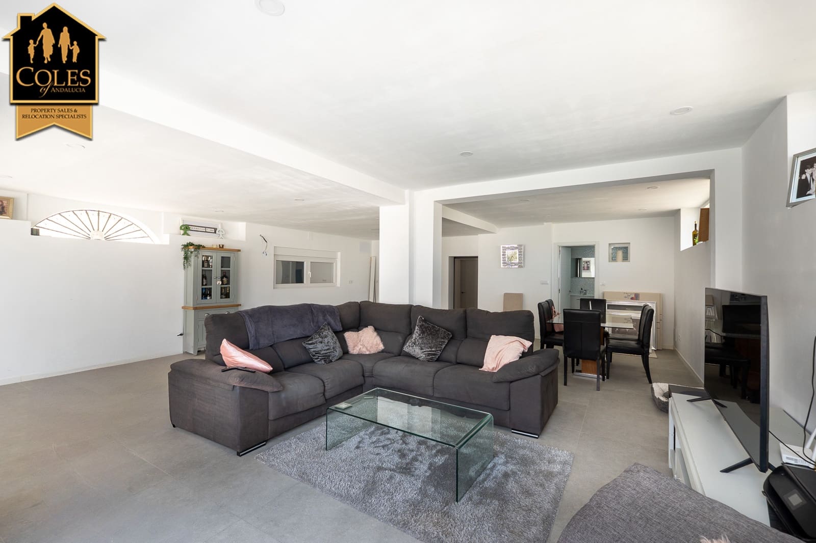 6 bedroom Townhouse for sale in Los Gallardos with pool garage - € 399,999 (Ref: 9125899)