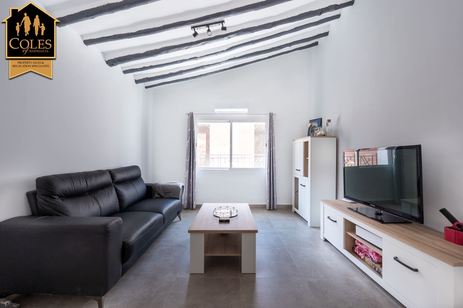 6 bedroom Townhouse for sale in Los Gallardos with pool garage - € 399,999 (Ref: 9125899)