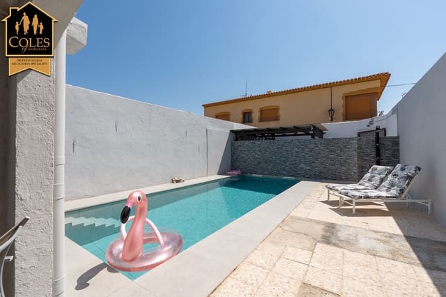 6 bedroom Townhouse for sale in Los Gallardos with pool garage - € 399,999 (Ref: 9125899)