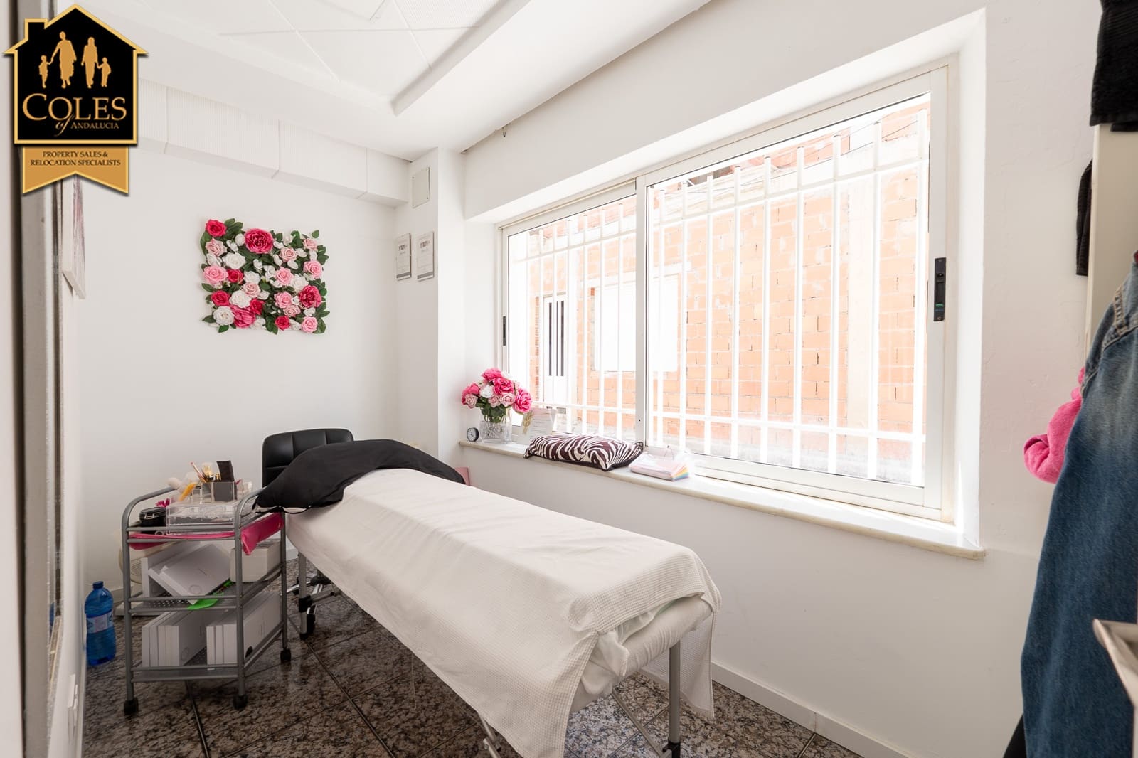 6 bedroom Townhouse for sale in Los Gallardos with pool garage - € 399,999 (Ref: 9125899)