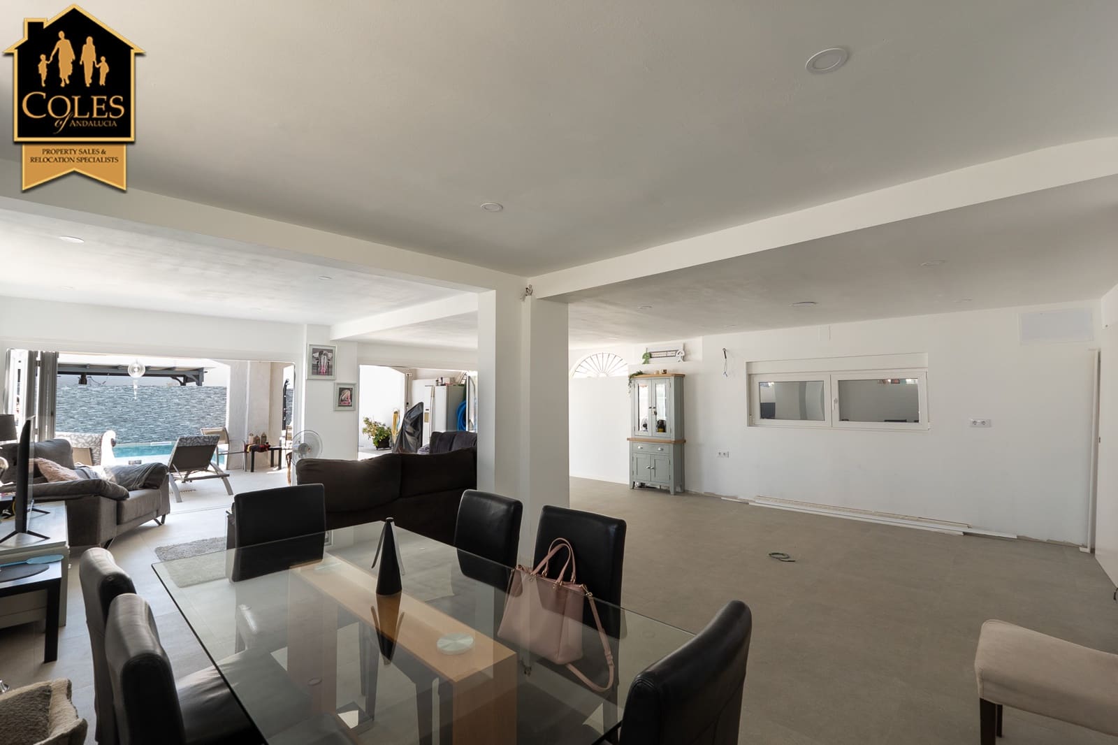 6 bedroom Townhouse for sale in Los Gallardos with pool garage - € 399,999 (Ref: 9125899)