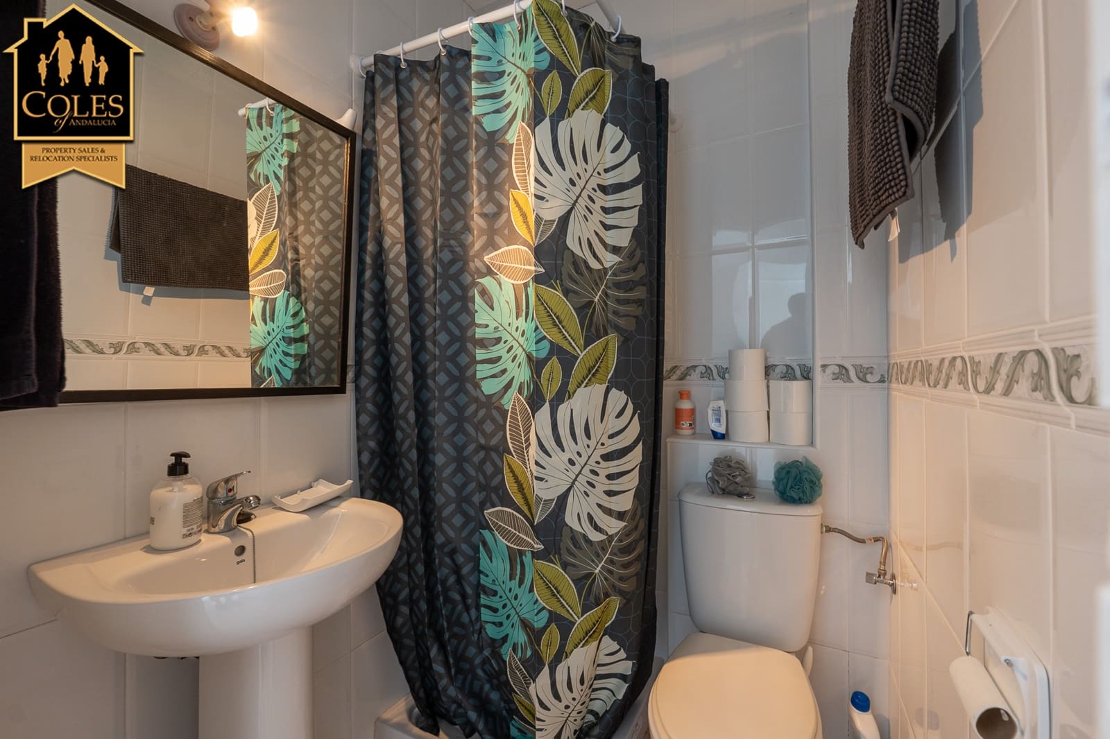 6 bedroom Townhouse for sale in Los Gallardos with pool garage - € 399,999 (Ref: 9125899)