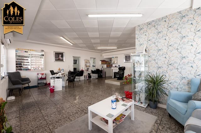 6 bedroom Townhouse for sale in Los Gallardos with pool garage - € 399,999 (Ref: 9125899)