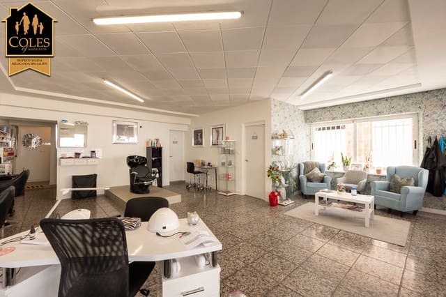 6 bedroom Townhouse for sale in Los Gallardos with pool garage - € 399,999 (Ref: 9125899)