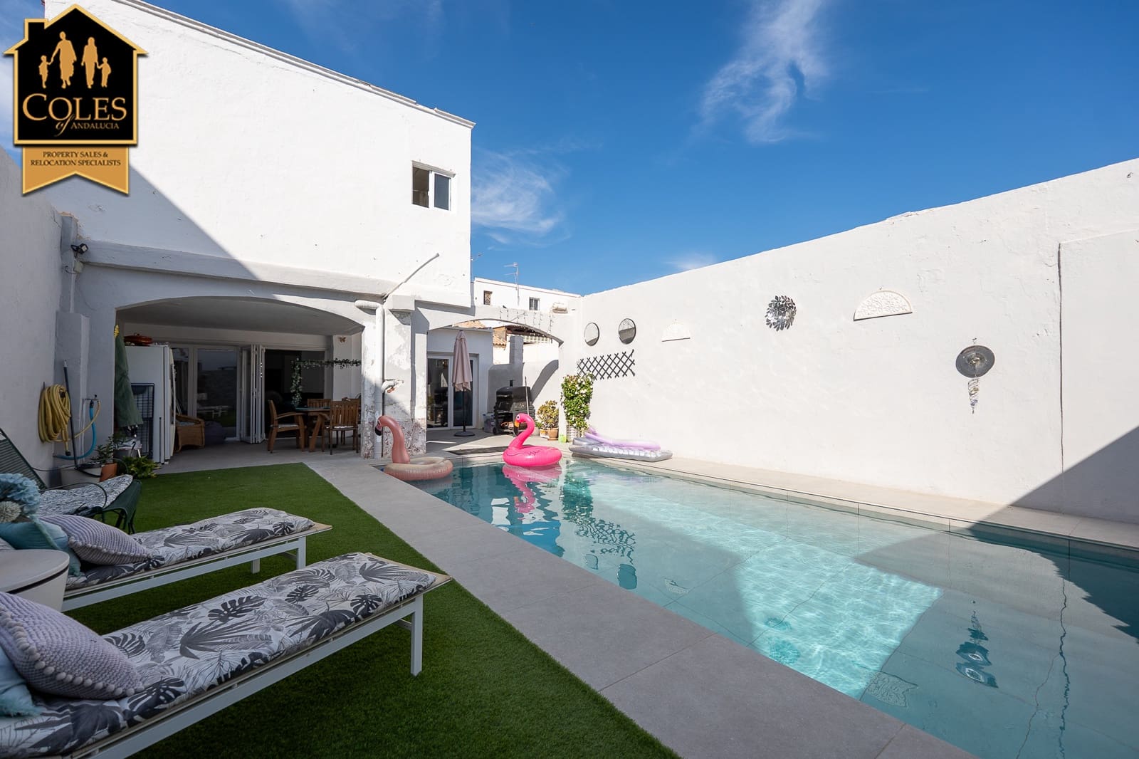 Casa de 6 habitaciones en Los Gallardos en venta con piscina garaje - 399.999 € (Ref: 9125899)
