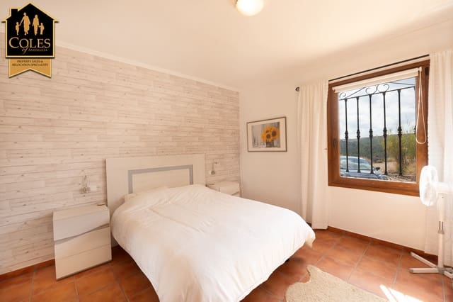 3 slaapkamer Villa te koop in Vélez-Rubio met garage - € 199.950 (Ref: 9162514)