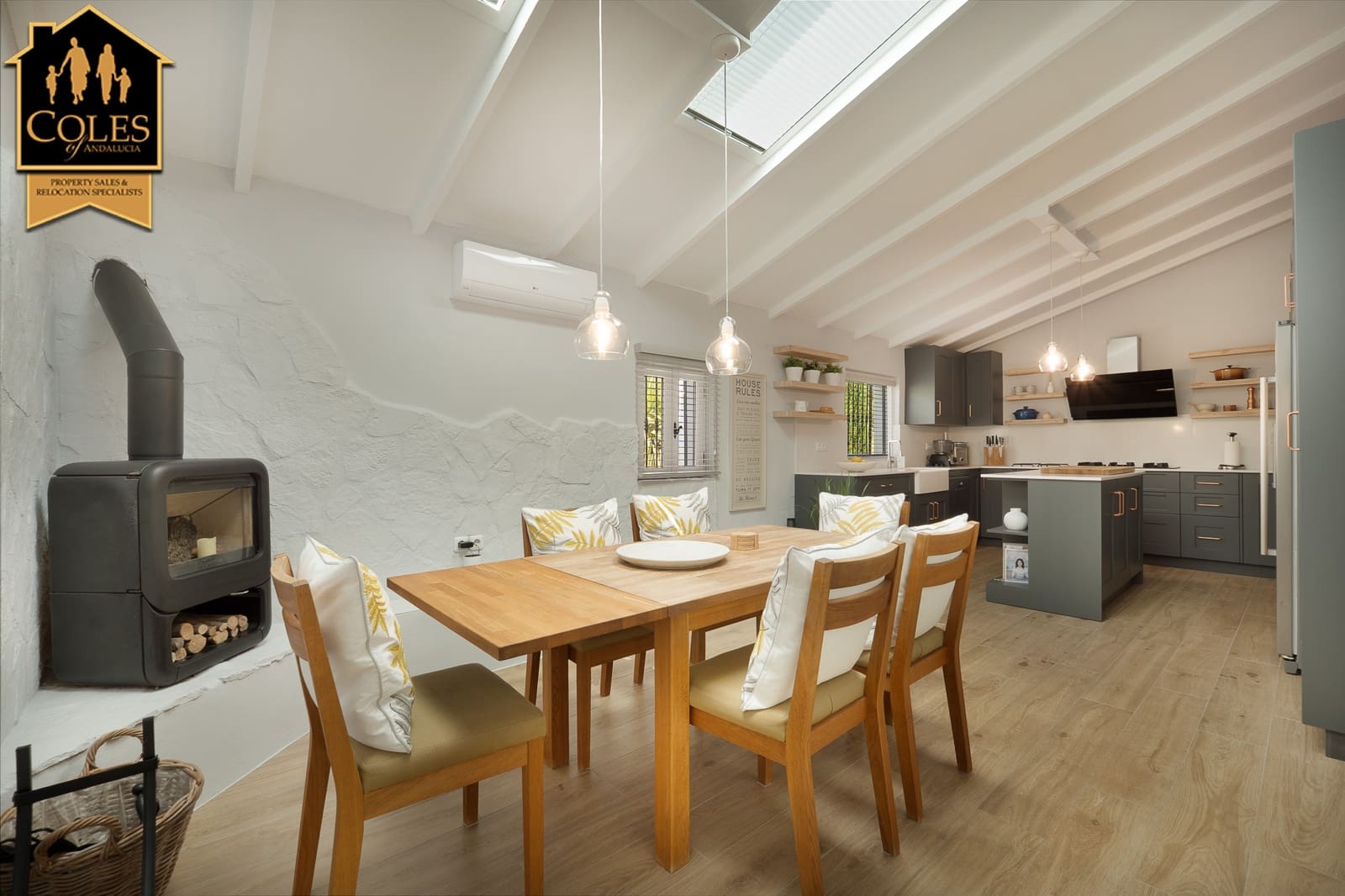 5 makuuhuone Maalaistalo myytävänä paikassa Lorca mukana uima-altaan 
autotalli - 449 950 € (Ref: 9199906)