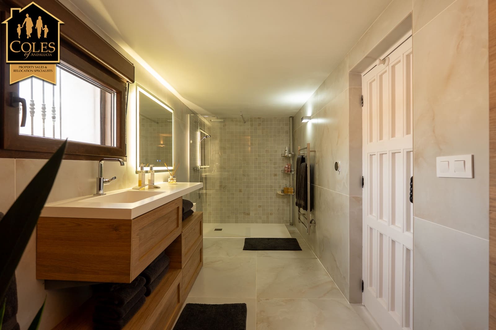 5 makuuhuone Maalaistalo myytävänä paikassa Lorca mukana uima-altaan 
autotalli - 449 950 € (Ref: 9199906)