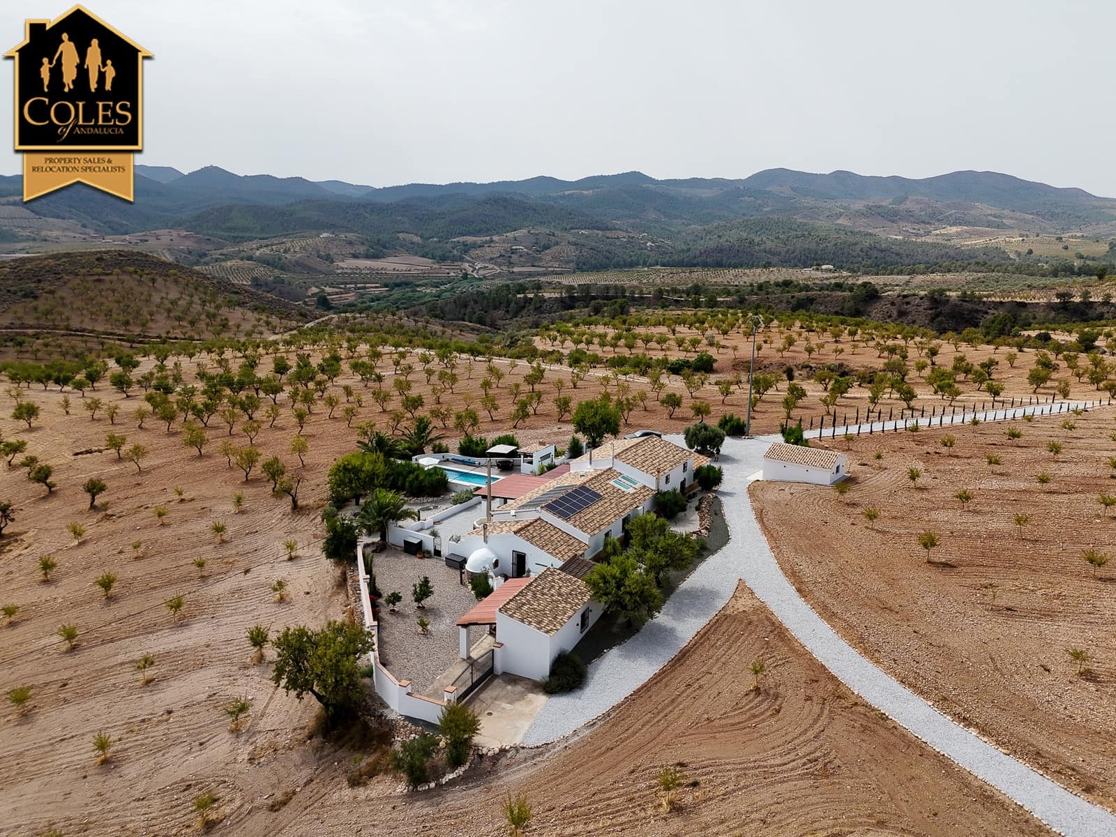 5 makuuhuone Maalaistalo myytävänä paikassa Lorca mukana uima-altaan 
autotalli - 449 950 € (Ref: 9199906)